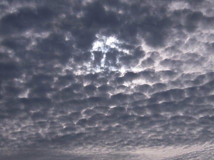 cielo, nube, gris, Dom, uro kokumo, cielo nublado, nube - cielo, paisaje de nubes, belleza en la naturaleza, nadie, paisajes - naturaleza, naturaleza, cielo dramático, rayo de sol, nublado, tormenta, antecedentes, luz del sol, majestuoso, al aire libre, idílico, vista de ángulo bajo, tranquilidad, mullido, blandura, 4K, CC0, dominio público, libre de derechos