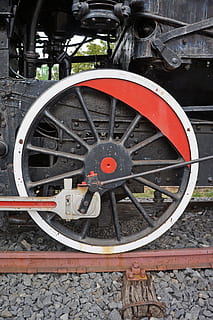 tog, dampmotor, skinne, gammel, jernbanespor, transport, damptog, gammeldags, hjul, lokomotiv, retro stylet, transportmiddel, jernbane transport, spor, dag, ingen folk, metall, form, land kjøretøy, sirkel, geometrisk form, utendørs, rød, offentlig transport, nærbilde, dekk, jernbane bil, 2K, CC0, offentlig domene, opphavsrett gratis