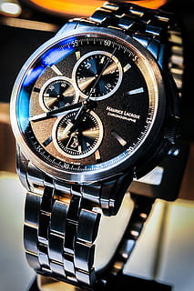 accessory, close-up, time, watch, wristwatch, clock, luxury, chrome, number, metal, indoors, technology, no people, focus on foreground, still life, text, accuracy, communication, shape, machinery, equipment, instrument of time, circle, machine part, personal accessory, 1080P