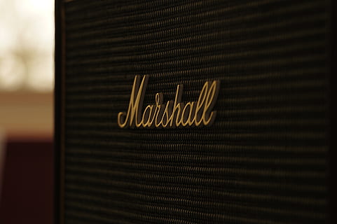 marshall, amplificador, amplificación, música, sonar, rock, comunicación, texto, tecnología, firmar, adentro, escritura occidental, negocio, de cerca, computadora, nadie, Internet, modelo, símbolo, equipo de computadora, hotel, riqueza, enfoque selectivo, conexión, mensaje, accesibilidad, signo de dólar, recepción, llegada, lujo, 4K, CC0, dominio público, libre de derechos