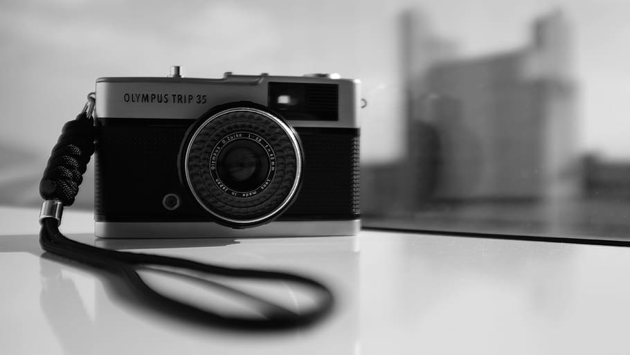 stadig, elementer, ting, fotografering, olympus, ILC, snap, shots, bokeh, teknologi, retro stylet, tæt på, fotografering temaer, selektiv fokusering, kamera - fotografisk udstyr, objektiv - optisk instrument, indendørs, ingen mennesker, antik, historie, stilleben, meddelelse, fortiden, bord, fotografisk udstyr, arkitektur, gammel, analog, sølvfarvet, 4K