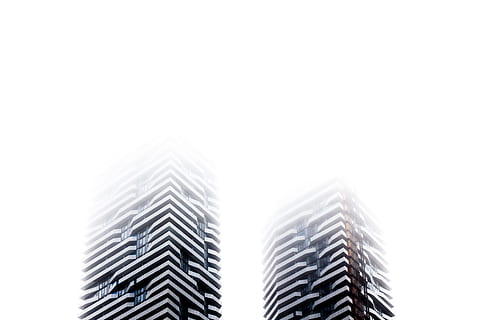 architettura, costruzione, infrastruttura, Torre, grattacielo, copia spazio, sfondo bianco, esterno dell'edificio, struttura costruita, cielo, nessuno, edificio per uffici esterno, cielo sereno, alto - alto, natura, ritagliare, avvicinamento, moderno, girato in studio, ufficio, città, Inquadratura dal basso, contemplazione, color argento, 4K, CC0, dominio pubblico, privo di copyright