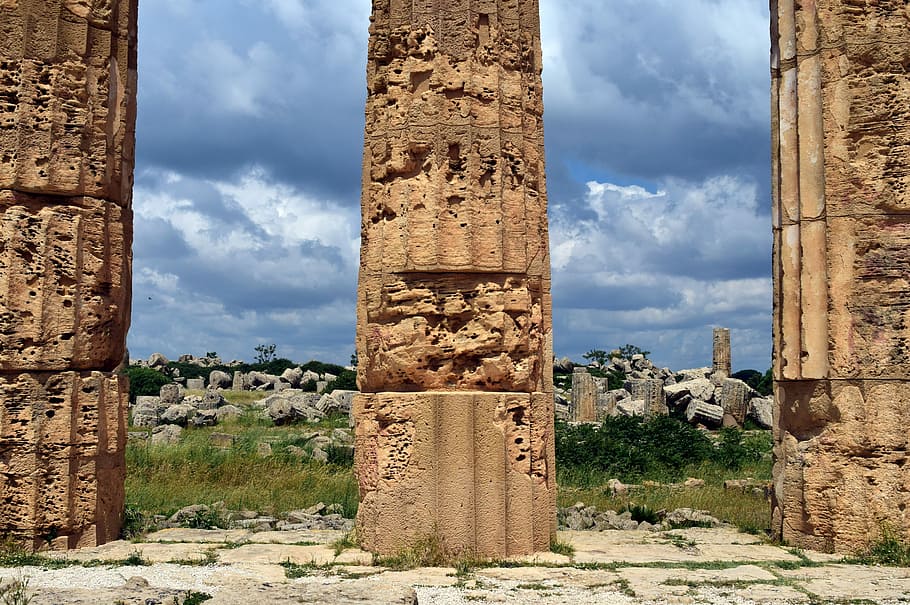 temple, columnar, antiguitat, ruïna, destruït, arquitectura, edifici, arqueologia, llocs d'interès, complex del temple, Itàlia, estructures antigues, hel·lènic, Sicília, selinunte, núvols, cel, paisatge, estructura construïda, columna arquitectònica, història, núvol - cel, antic, el passat, civilització antiga, naturalesa, cap gent, destinacions de viatge, antiga ruïna, vell, dia, exterior de l'edifici, sòlid, llum solar, funció de construcció de parets, a l'aire lliure, arruïnat, deteriorament, 5K
