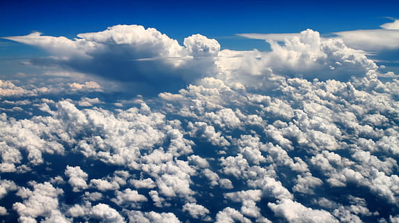 núvols nimbus, núvols, cel, llum, blau, blanc, núvol - cel, cloudscape, atmosfera, bellesa a la natura, cap gent, vista aèria, núvol, medi ambient, escenics - natura, naturalesa, idíl·lic, esponjós, fons, tranquil·litat, escena tranquil·la, a dalt, vent, a l'aire lliure, meteorologia, efecte texturat, clima, 5K, CC0, domini públic, lliure de regalies