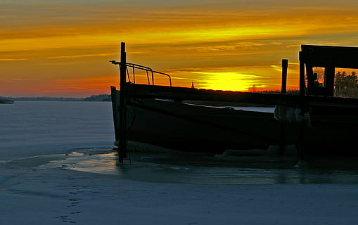 Sonnenuntergang, Winterabend, Winter, Eis, gefroren, Frost, Winterzauber, kalt, romantisch, Schnee, winterlich, schneebedeckt, Landschaft, golden, Sonne, Natur, wunderschönen, Abend, Weiß, Hafen, Fischerboot, Cutter, fischer, Wasser, Stiefel, eisig, Himmel, Winterstimmung, Hintergrund, vereist, idyllisch, Wintertraum, eingeschneit, Schneezauber, bodden, Reims, Insel, Anlegesteg, Meer, Wasserfahrzeug, Strand, Dämmerung, draußen, orange Farbe, wolke - himmel, Transport, Schönheit in der Natur, Transportmittel, Szenen - Natur, ruhige Szene, Ruhe, keine Leute, festgemacht, Reflexion, Nicht-städtische Szene, romantischer Himmel, 2K, CC0, gemeinfrei, lizenzfrei