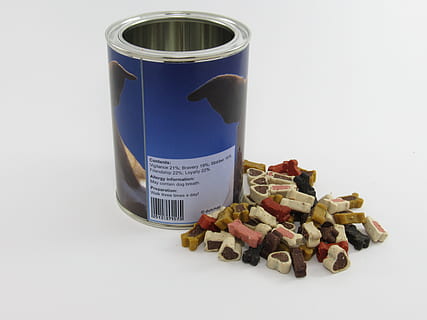 occhiata, lattina, lamiera, carta, foglio, metallo, contenitore, argento, memorizzare, regalo, aria, colore, Kado, regalo divertente, bel regalo, cane, cagnetto, sfondo bianco, assistenza sanitaria e medicina, girato in studio, nessuno, pillola, cibo, cibo e bevande, medicina, in casa, variazione, benessere, uno stile di vita sano, scelta, capsula, bere, mangiare sano, dose, etichetta, ritagliare, dieta, 4K, CC0, dominio pubblico, privo di copyright