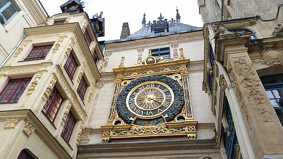 Medioevo, orologio, rouen, Normandia, comporre, Francia, casa in legno, architettura, esterno dell'edificio, struttura costruita, Inquadratura dal basso, costruzione, il passato, tempo, storia, Torre dell'orologio, nessuno, Torre, giorno, città, destinazioni di viaggio, numero romano, orologio astronomico, vecchio, finestra, viaggio, quadrante, all'aperto, ornato, 5K, CC0, dominio pubblico, privo di copyright