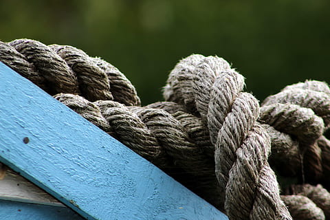 reb, hamp, objekt, tæt på, styrke, ingen mennesker, dag, fokus på forgrunden, udendørs, træ - materiale, bundet op, natur, tekstureret, blå, mønster, stilleben, nautiske fartøj, forbindelse, selektiv fokusering, snoet, vand, bundet knude, 5K, CC0, offentligt domæne, royaltyfrie