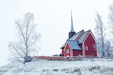 Chapelle, สีแดง, สีเทา, ทำด้วยไม้, บ้าน, หิมะ, ฤดูหนาว, ฉากชนบท, ธรรมชาติ, เย็น - อุณหภูมิ, ภาพสี, ไม่มีคน, ฉากที่ไม่ใช่ในเมือง, กลางแจ้ง, ภูมิประเทศ, โครงสร้างที่สร้างขึ้น, ยุ้งฉาง, อุณหภูมิเย็น, ภายนอกอาคาร, สถาปัตยกรรม, ต้นไม้, อาคาร, ปลูก, ต้นไม้เปล่า, ความงามในธรรมชาติ, ท้องฟ้า, สถานที่สักการะ, วัน, ที่ดิน, สนาม, หิมะตก, กระท่อม, 5K, CC0, โดเมนสาธารณะ, ค่าลิขสิทธิ์ฟรี
