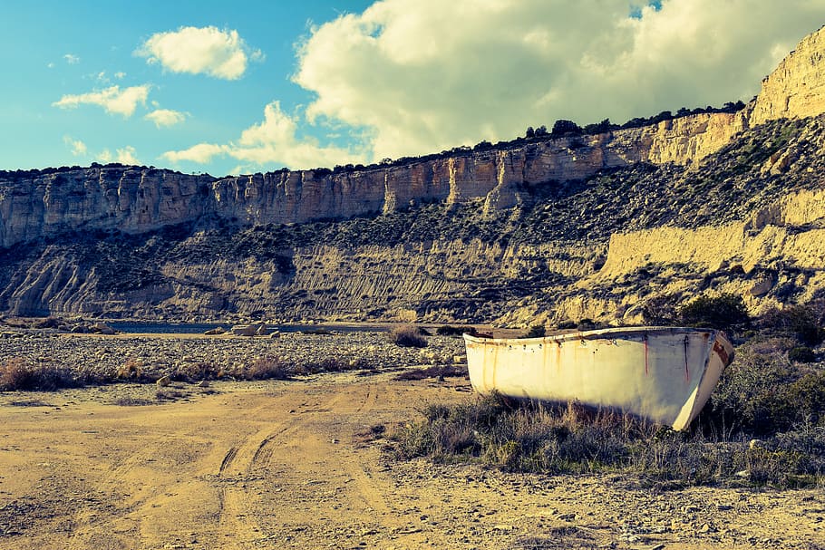 platja, penya-segats, mar, paisatge, vaixell, aïllat, tranquil, calma, serenitat, platja de zapalo, Xipre, cap gent, indústria, núvol - cel, cel, a l'aire lliure, abandonat, naturalesa, dia, vell, medi ambient, rock, terra, arquitectura, espatllat, mineria, aixafar, transport, estructura construïda, sòlid, història, escena no urbana, deteriorament, arruïnat, pedrera, 5K