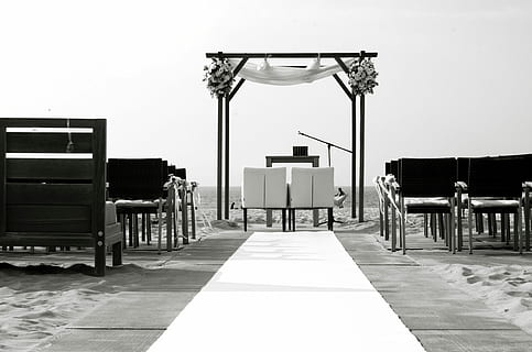 Hochzeit, Strand, romantisch, Maschinen, keine Leute, Platz, draußen, Tag, Sitz, Stuhl, Abwesenheit, leeren, die Architektur, drinnen, Natur, gebaute Struktur, Bodenbelag, Möbel, in einer Reihe, Sitzung, Büro, Sonnenlicht, Tabelle, der Weg nach vorn, 4K, CC0, gemeinfrei, lizenzfrei