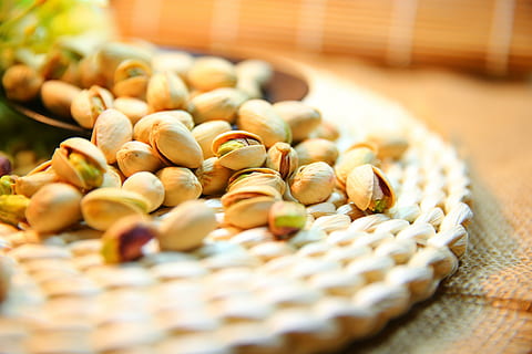 selektiv, fokus fotografering, cashew nødder, pistacie, nød, kerne, mad, mad og drikke, selektiv fokusering, friskhed, sund kost, velvære, stor gruppe af objekter, ingen mennesker, tæt på, møtrik - mad, stilleben, overflod, snack, indendørs, frugt, mandel, valg, kurv, 5K, CC0, offentligt domæne, royaltyfrie