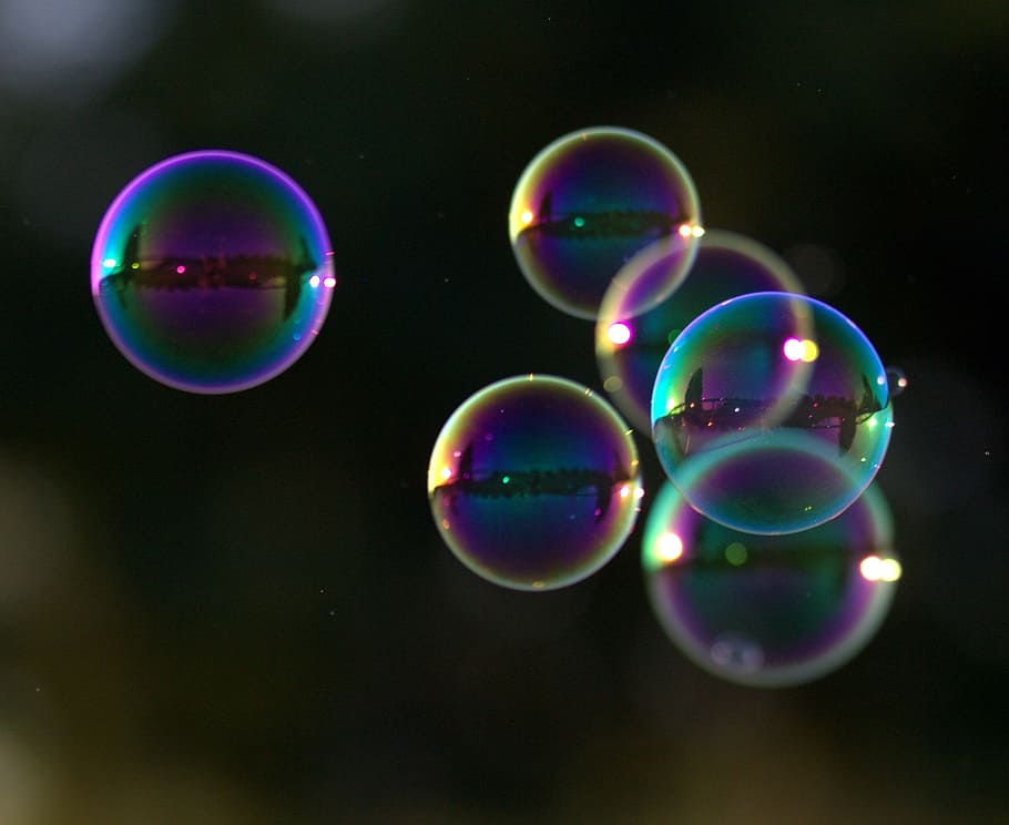 bombolles flotants, bombolles, sabó, coloració, globus, bombolla, multicolor, sabó sud, vulnerabilitat, fragilitat, forma, a l'aire, naturalesa, transparent, esfera, reflexió, forma geomètrica, brillant, cercle, cap gent, vareta de bombolles, espectre, a l'aire lliure, fons negre, primer pla, lleuger, 1080P