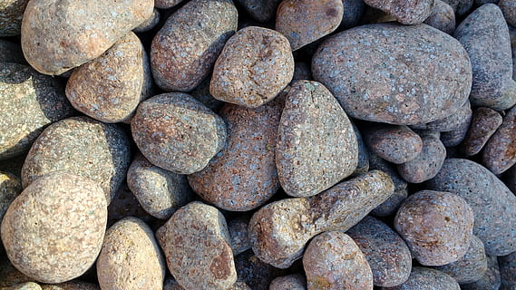 Stein, Rock, Hintergrund, Textur, Haufen, Pflasterstein, Vollbild, solide, große gruppe von gegenständen, Hintergründe, Stein - Objekt, Fülle, keine Leute, Kieselstein, Rock - Objekt, texturiert, Tag, High Angle View, Natur, draußen, Land, Rau, Nahansicht, Stillleben, 4K, CC0, gemeinfrei, lizenzfrei