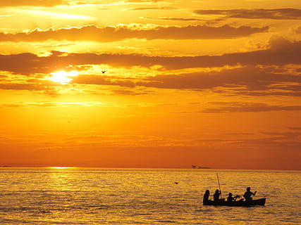 Sonne, Sonnenuntergang, Orange, untergehende Sonne, Landschaft, Natur, Wasser, Meer, Boot, Kanu, Horizont, Strand, Himmel, Wasserfahrzeug, Szenen - Natur, orange Farbe, wolke - himmel, Transport, Schönheit in der Natur, Horizont über Wasser, Transportmittel, ruhige Szene, Ruhe, Silhouette, idyllisch, Sonnenlicht, draußen, Segelboot, 4K, CC0, gemeinfrei, lizenzfrei