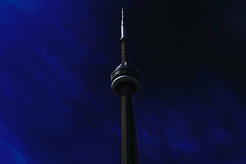 cn tower, canada, buio, blu, cielo, Torre, punto di riferimento, alexanderplatz, torre della televisione - Berlino, torre delle comunicazioni, alto - alto, architettura, struttura costruita, tecnologia, Inquadratura dal basso, esterno dell'edificio, comunicazione, viaggio, città, turismo, guglia, nessuno, destinazioni di viaggio, comunicazioni globali, notte, sfera, grattacielo, edificio per uffici esterno, materiale elettrico, 5K