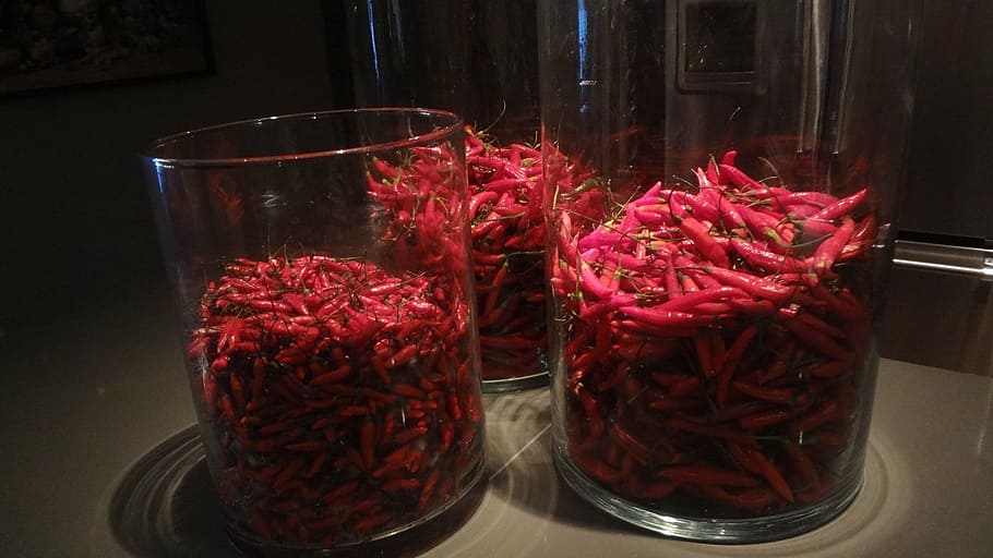 pimienta, pimiento rojo, Condimento, vaso, equipo doméstico, rojo, comida y bebida, adentro, nadie, comida, de cerca, refresco, frescura, beber, alimentación saludable, bienestar, naturaleza muerta, gran grupo de objetos, el plastico, transparente, material de vidrio, 1080P