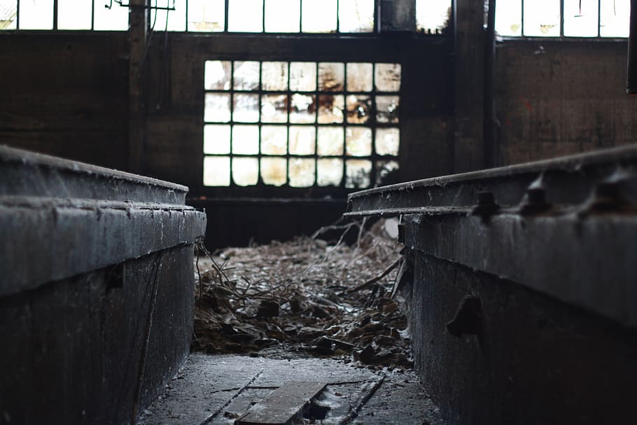 fără titlu, depozit, ferestre, vechi, praf, industrial, calea ferata, abandonat, distrugere, fereastră, nici o persoana, zi, în interior, mohorât, arhitectură, construită, în aer liber, metal, deteriorat, natură, să se concentreze asupra primelor elemente, industrie, dărâma, transport, montare pe perete, perete, declin, istorie, murdar, deteriorare, beton, ruinat, 4K
