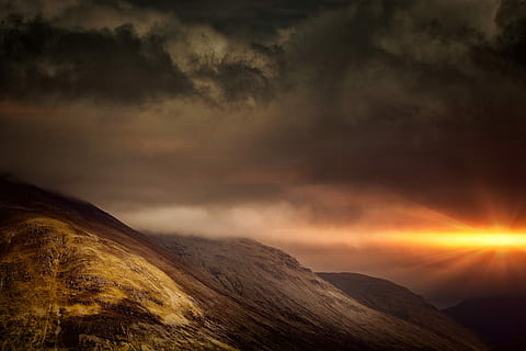 bjerg, mørk, himmel, landskabsfotografering, gylden, time, highland, Sky, overskyet, vejr, sunflare, skygge, humørsyg, natur, uk, Skotland, sæt, stige, sol, sky - himmel, skønhed i naturen, scenics - natur, solnedgang, miljø, ro, idyllisk, ingen mennesker, dramatisk himmel, ikke-urbane scene, rolig scene, storm, landskab, orange farve, sollys, udendørs, 5K, CC0, offentligt domæne, royaltyfrie