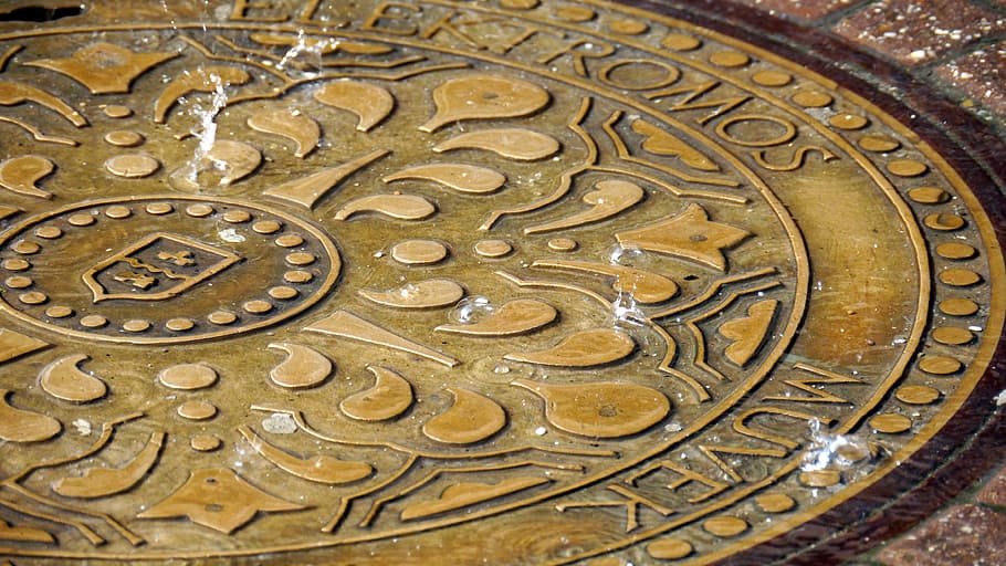 tapa de drenatge, tempesta, sol, religió, patró, creença, metall, lloc de culte, espiritualitat, arquitectura, cap gent, color daurat, primer pla, artesania, art i artesania, història, el passat, talla - producte artesanal, representació, disseny, or, dia, ornamentat, talla, 4K
