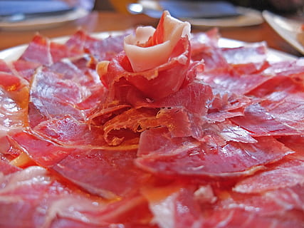sliced, bacon, served, plate, ham, tapas, close-up, freshness, food, food and drink, selective focus, no people, indoors, meat, red, flower, beauty in nature, still life, flowering plant, table, wellbeing, indulgence, pork, processed meat, ready-to-eat, temptation, 4K, CC0, public domain, royalty free
