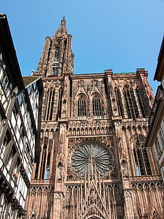 Estrasburgo, catedral, roseta, estrasburgo, catedral, Igreja, arquitetura, estilo gótico, lugar famoso, Europa, exterior do edifício, estrutura construída, religião, fachada, catolicismo, Inglaterra, arquitetura e edifícios, Reino Unido, cristandade, destinos de viagem, história, visão de baixo ângulo, ninguém, céu, céu limpo, construção, local de culto, natureza, crença, o passado, dia, espiritualidade, ao ar livre, 2K, CC0, domínio público, royalty free