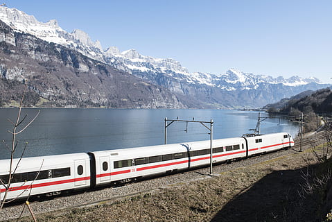 beyaz, kırmızı, yanında, nehir, dağ, dağlar, Mart, tren, db, SBB, buz, Churfirsten, Lake Walen, isviçre, kar, dağ silsilesi, doğa, peyzaj, göl, scenics, açık havada, alberta, insansız, taşımacılık, kış, soğuk hava, ulaşım modu, Su, tren - araç, manzaralar - doğa, raylı ulaşım, gün, gökyüzü, doğada güzellik, bitki, seyahat, Karla kaplı dağ, dağ zirvesi, 5K, CC0, kamu malı, telif ücretsiz