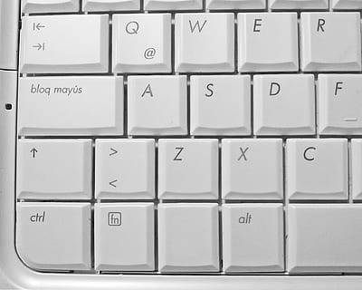 tastatur, teknologi, computing, computer, sangtekster, computer tastatur, computer nøgle, computerudstyr, ingen mennesker, indendørs, fuld ramme, brev, hvid farve, bestille, computer del, stor gruppe af objekter, nummer, industri, tæt på, beholder, alfabet, baggrunde, 1080P, CC0, offentligt domæne, royaltyfrie