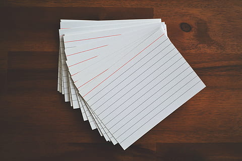 taccuino, scrittura, scuola, documento, vuoto, carte, composizione, dati, formazione scolastica, colpo alto, conoscenza, promemoria, Nota, tampone, pagina, documenti, foglio, studia, testo, Scrivi, tavolo, legno - materiale, in casa, nessuno, natura morta, carta, Colore bianco, vista dall'alto, direttamente sopra, avvicinamento, legna, modello, bianca, Aperto, Marrone, pubblicazione, libro, penna, venatura del legno, 4K, CC0, dominio pubblico, privo di copyright