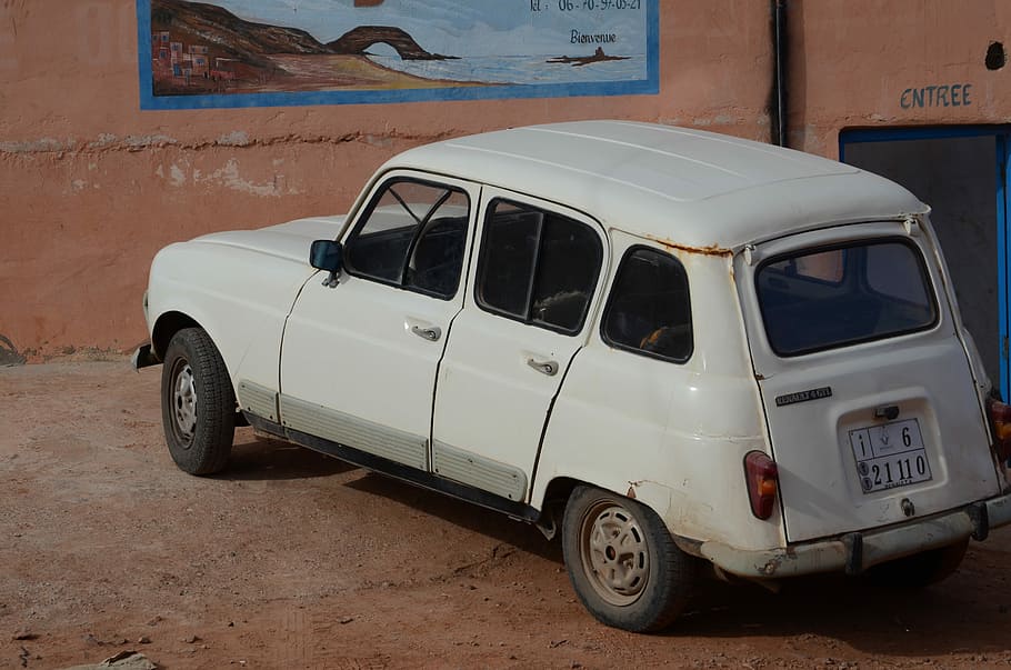 renault, marocký, Dovolená, oldtimer, poušť, město, přeprava, auto, dopravy, stacionární, pozemního vozidla, pickup, způsob dopravy, motorové vozidlo, architektura, stavba, nikdo, den, exteriér budovy, bílá barva, parkoviště, ulice, retro stylu, venku, dodávka - vozidlo, nástěnný prvek, 2K
