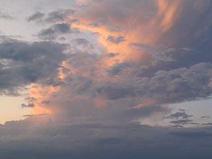 pôr do sol nuvens, nuvens em camadas, céu, laranja, beleza, tempestade, natureza, nuvem - céu, beleza na natureza, scenics - natureza, visão de baixo ângulo, tranquilidade, cena tranquila, por do sol, ninguém, idílico, cor laranja, ao ar livre, luz solar, dia, cena não urbana, meio Ambiente, cloudscape, céu dramático, 4K, CC0, domínio público, royalty free