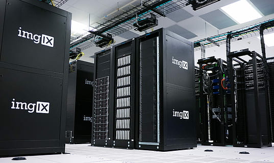 instalație de minerit img ix, interior, alb, gri, cameră, negru, imgix cutie de metal, Server, centru de date, depozitare, reţea, aceasta, tehnologie, cablu, tech, centru, date mari, dată, imgix, comunicare, server de rețea, Internet, industrie, date, conexiune, Siguranță, Securitate, rețea de calculatoare, Afaceri, în interior, camera de zi, calculator, portbagaj, echipament, arhitectură, transport, oameni, protecţie, comunicații globale, Echipament electric, 4K