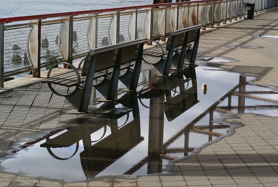 bassal, resum, bancs, banc, aigua, humit, riu, reflexió, escena, ciutat, buit, arquitectura, barana, estructura construïda, dia, cap gent, metall, naturalesa, connexió, material de fusta, a l'aire lliure, seguretat, transport, pont, sendera, ombra, llambordes, 4K