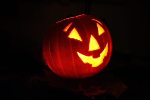 Pumpalykta, jack, lykta, pumpa, ansikte, halloween, firande, frukt, mat, läskigt, upplyst, mat och dryck, svart bakgrund, enda objekt, kreativitet, mörk, inget folk, antropomorf, antropomorfiskt ansikte, lysande, studio skott, hantverk, ljusstyrka, 2K, CC0, offentligt domän, royaltyfria