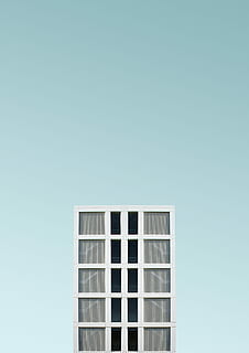 hvidt vinduesglas, minimalistisk, fotografering, hvid, bygning, arkitektur, facade, foran, design, by-, moderne, geometri, geometriske, minimalisme, blå, himmel, firkant, stribe, kopiere plads, bygget struktur, skyfri himmel, ingen mennesker, vindue, dag, bygning udvendig, natur, lav vinkel visning, udendørs, kontorbygning udvendig, geometrisk form, kontor, form, høj - høj, by, skyskraber, blå baggrund, lejlighed, 8K, CC0, offentligt domæne, royaltyfrie