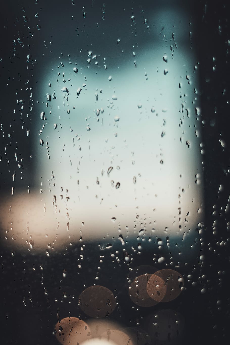 regn, vanddyser, glas, dråbe, vindue, afspejling, våd, vand, gennemsigtig, glas - materiale, indendørs, tæt på, natur, regndråbe, fokus på forgrunden, regntiden, ingen mennesker, fuld ramme, himmel, 5K