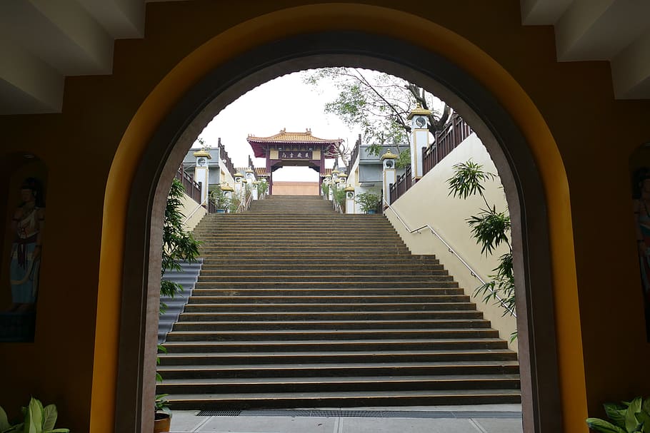 temple, budisme, complex, complex del temple, budista, religió, Taiwan, kaohsiung, Buda, escales, a l'interior, passos i escales, passos, escala, cap gent, dia, arquitectura, estructura construïda, arc, el camí a seguir, direcció, edifici, lloc de culte, cel, creença, naturalesa, perspectiva decreixent, 5K