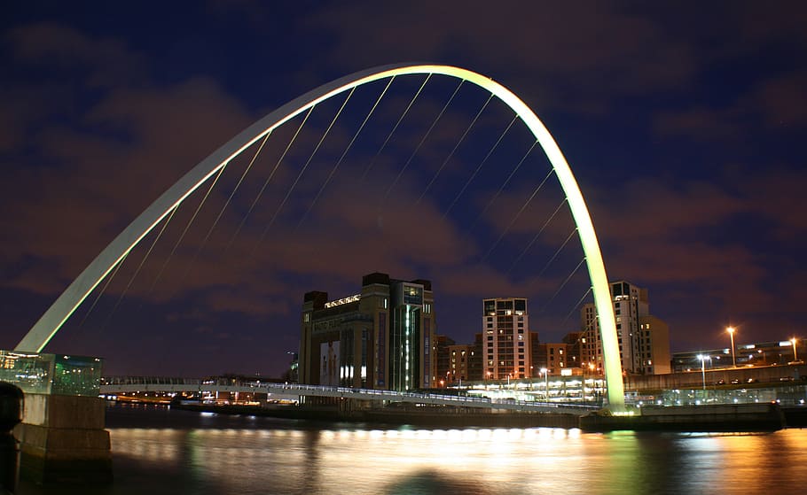Newcastle, mil·lenni, pont, molí de farina, bàltic, galeria d'art, riu, reflexions, vida nocturna, nit, panorama, pont del mil·lenni, geordie, toon, ciutat, Gatehead, tyne, moll, escènic, cel, núvols, reflexió, arquitectura, estructura construïda, exterior de l'edifici, aigua, destinacions de viatge, núvol - cel, il·luminat, paisatge urbà, naturalesa, cap gent, transport, pont - estructura feta per l'home, davant del mar, gratacels, exterior d’edifici d’oficines, a l'aire lliure, 2K