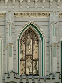 Letonia, Riga, clădire, fereastră, oras vechi, oglindire, construită, arhitectură, exteriorul clădirii, arc, credință, lăcaș de cult, religie, nici o persoana, trecutul, artă și sculptură, istorie, spiritualitate, zi, vedere unghiulară joasă, ambarcațiune, reprezentare umană, în aer liber, coloană arhitecturală, 2K, CC0, domeniu public, fără drepturi de autor