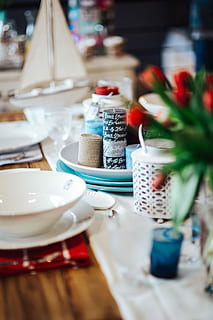 table decorations, red, flowers, Table, decorations, lunch, dinner, decor, glasses, candle, plates, decoration, plate, crockery, restaurant, napkin, silverware, food, dining, banquet, no People, tablecloth, indoors, selective focus, celebration, food and drink, still life, close-up, choice, cake, cup, glass, drinking glass, variation, large group of objects, dessert, setting, 4K