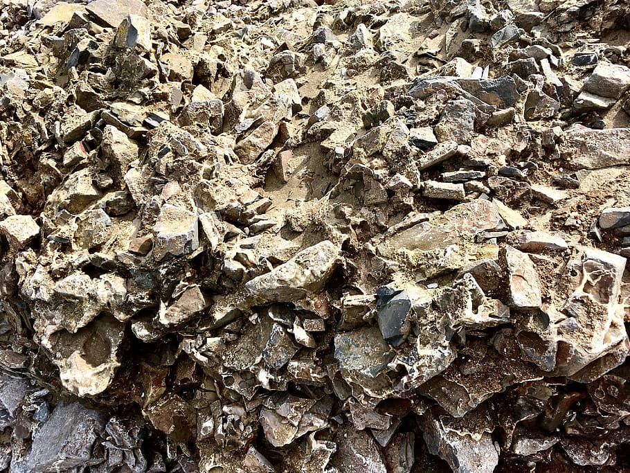 klipper, strandpromenaden, kyst, klint, klippe, landskab, udendørs, kystlinje, fuld ramme, baggrunde, ingen mennesker, tekstureret, natur, dag, solid, rock-objekt, ru, overflod, jord, sollys, mønster, høj vinkel visning, tæt på, stor gruppe af objekter, skønhed i naturen, geologi, tørret, 4K