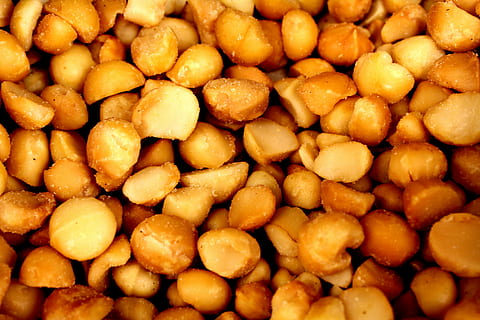 blande, frugt, bønner, madlavning, bland frugt, grøntsager, vegetarisk, ærter, nødder, grøn, mad, ernæring, spise, naturlig, sund og rask, måltid, enkelhed, vitaminer, struktur, smagfuld, næringsstof, gulerødder, tomater, kirsebær, jordbær, organisk, snack, frisk frugt, økologiske fødevarer, salat, fiber, natur, spise sundt, frisk, sød, morgenmad, sunde snacks, velsmagende, hjemmelavet, mad og drikke, fuld ramme, stor gruppe af objekter, baggrunde, sund kost, friskhed, overflod, velvære, tæt på, ingen mennesker, indendørs, stilleben, grøntsag, Brun, kartoffel, klar til at spise, stak, bunke, saltet, fristelse, hakket, 5K, CC0, offentligt domæne, royaltyfrie