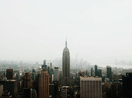 Empire State Building, nuovo, York, architettura, costruzione, infrastruttura, cielo, grattacielo, Torre, tetto, orizzonte, città, urbano, nebbia, paesaggio urbano, skyline urbano, New York City, distretto del centro, scena urbana, manhattan - new york city, Stati Uniti d'America, posto famoso, esterno dell'edificio, struttura costruita, edificio per uffici, attività commerciale, edificio per uffici esterno, alto - alto, destinazioni di viaggio, moderno, quartiere residenziale, folla, paesaggio, affollato, distretto finanziario, all'aperto, guglia, smog, 4K, CC0, dominio pubblico, privo di copyright