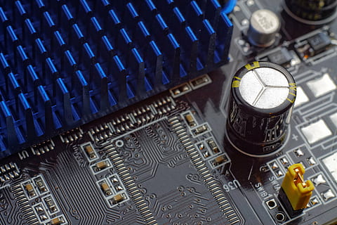 circuit imprimé, complexe, complexité, électronique, La technologie, prise de vue en studio, personne, vue grand angle, à l'intérieur, Industrie électronique, fermer, puce informatique, équipement informatique, ordinateur, nature morte, lien, équipement, partie informatique, la communication, carte mère, industrie, texte, directement au-dessus, équipement électrique, 4K, CC0, domaine public, libre de droits