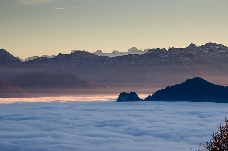 foto, muntanyes, ple, neu, aèria, fotografia, núvol, muntanya, paisatge, part superior de la muntanya, cloudscape, Serra, Berg, oberosterreich, Àustria alta, ebensee, gmunden, salzkammergut, tardor, boira, posta de sol, cel, escenics - natura, bellesa a la natura, tranquil·litat, núvol - cel, medi ambient, escena tranquil·la, temperatura de fred, naturalesa, hivern, idíl·lic, cim de muntanya, cap gent, a l'aire lliure, muntanya nevada, 1080P