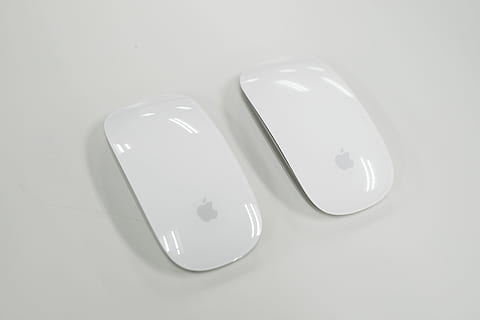 topo, Mac, Mela, pc, computer, due pezzi, Due, 2, assistenza sanitaria e medicina, medicina, nessuno, avvicinamento, pillola, girato in studio, in casa, sfondo bianco, Colore bianco, singolo oggetto, capsula, dose, ritagliare, gioielli, brillante, ricchezza, macro, lusso, pietra preziosa, natura morta, color argento, gemma preziosa, 2K, CC0, dominio pubblico, privo di copyright