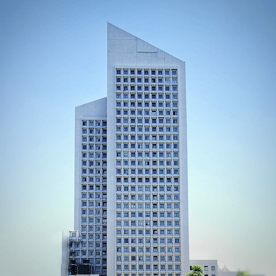 2017.6.15, blanc, edifici de diversos pisos, blau, cel, durant el dia, arquitectura, edifici, finestres, estructura, gratacels, ciutat, exterior de l'edifici, estructura construïda, exterior d’edifici d’oficines, modern, alta - alta, oficina, cel clar, vista d’angle baix, torre, cap gent, naturalesa, dia, vidre - material, a l'aire lliure, 720P