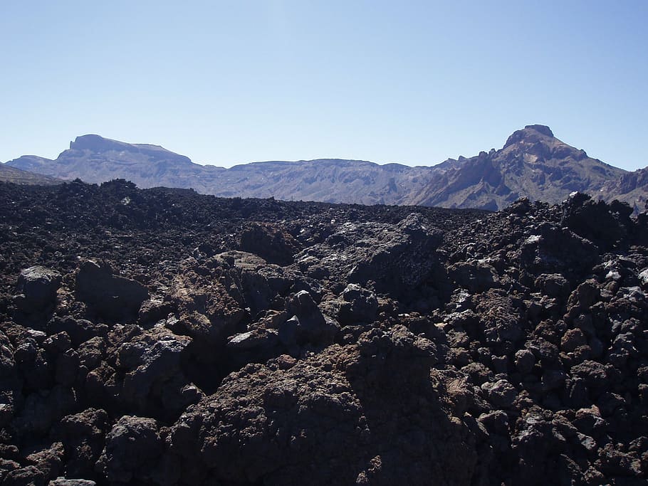 Teide, rocce, pietra vulcanica, vulcano, paesaggio, paesaggio di montagna, montagna, natura, deserto, nuvole, visualizzazioni, alta montagna, alpinismo, isole Canarie, cielo, scenics - natura, bellezza nella natura, catena montuosa, scena tranquilla, roccia, cielo sereno, la tranquillità, scena non urbana, ambiente, nessuno, roccia - oggetto, giorno, solido, copia spazio, a distanza, idilliaco, all'aperto, clima arido, clima, formazione, picco di montagna, 2K