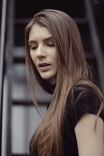 donna, indossare, nero, superiore, superficiale, fotografia a fuoco, analizzare, cercare, guardare, modello, ancora, movimento, prospettiva, Candido, a6500, ARW, alto re, Filippine, fotografia di strada, sparare, BGC, Makati, manila, ragazza, bokeh, F1.1, Voigtlander, sony alpha, moda, capelli lunghi, capelli, una persona, acconciatura, colpo alla testa, ritratto, giovani donne, giovane adulto, persone reali, bella donna, bellezza, avvicinamento, capelli castani, concentrarsi sulle conoscenze acquisite, donne, adulto, stili di vita, contemplazione, adolescente, capelli lisci, Capello umano, volto umano, 5K, CC0, dominio pubblico, privo di copyright