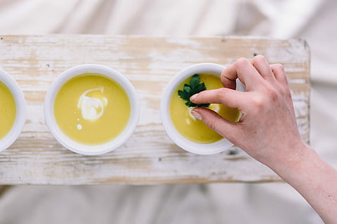 potato soup, bread, Leek, potato, soup, food, meal, heal, bowls, parsley, human Hand, women, table, close-up, people, holding, food and drink, healthy eating, freshness, one person, indoors, wellbeing, human body part, hand, adult, healthy lifestyle, bowl, fruit, directly above, mash - food state, breakfast, 5K